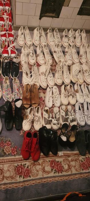 Papuci de vânzare din Anglia