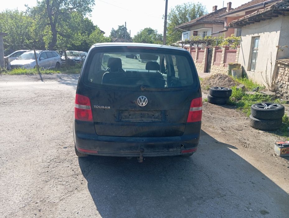 Продавам VW TOURAN 1.9 90 На Части