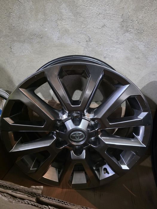 Продам диски R 18 Prado