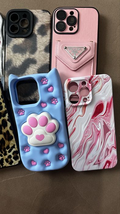 Продам чехлы на 14 про мах