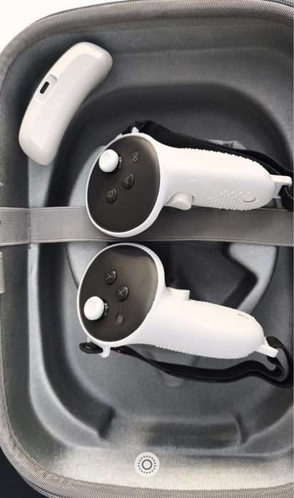 Продам Oculus quest 3