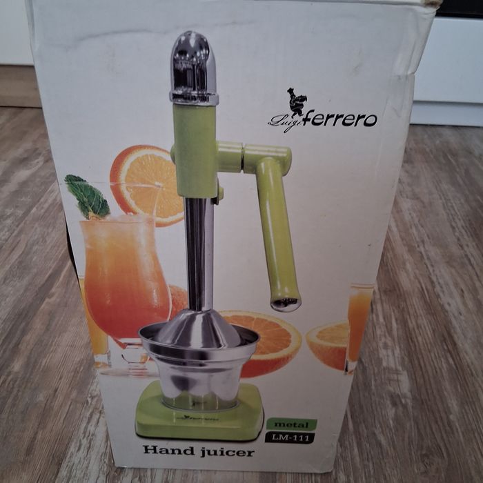 Продавам цитрус преса .