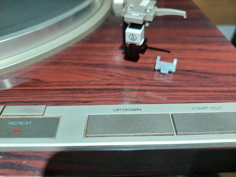 Проигрыватель винила