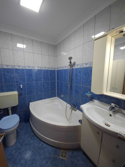 Închiriez apartament cu trei camere la casă in Timișoara 100mp