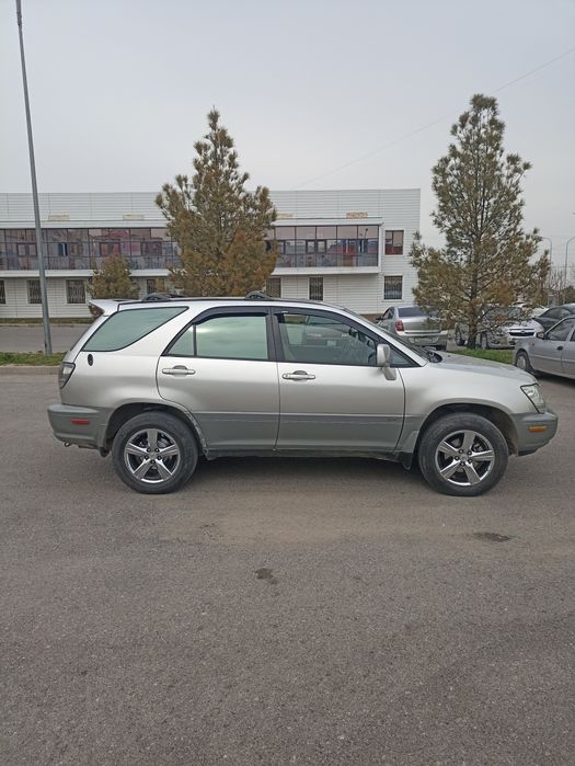 Продам авто Лексус RX 300