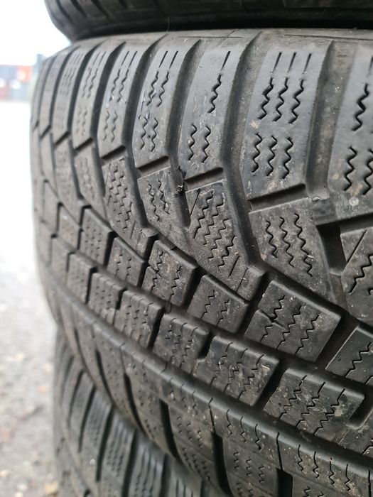 225 60 18 Hankook 8 anvelope iarna
