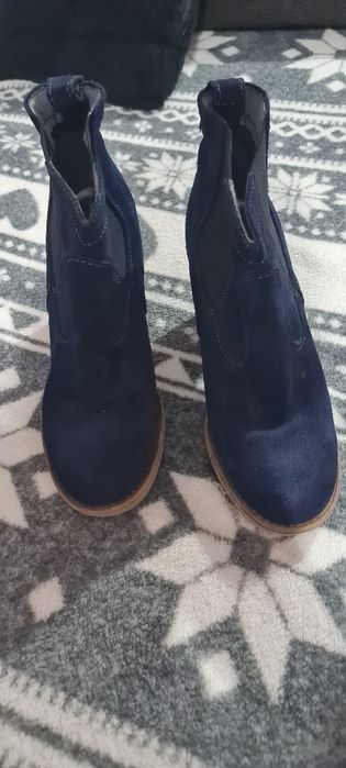 Botine/Ghete 37 piele intoarsa și talpa cauciuc couc