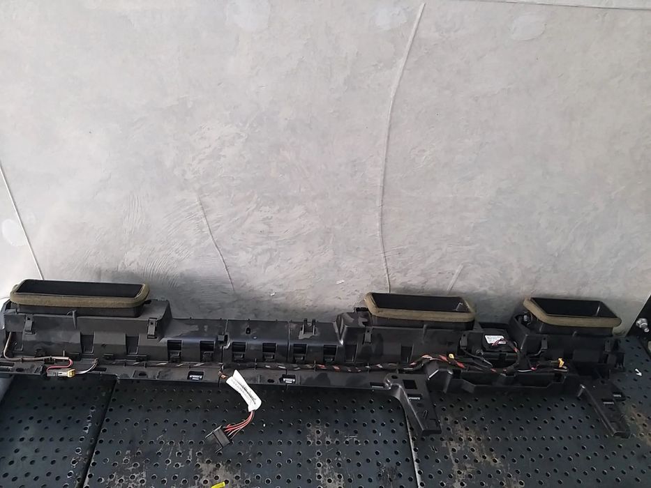 Grile ventilatie bord cu ceas analogic vw passat b8 3g1858416f 3g1858416 3g0919204c