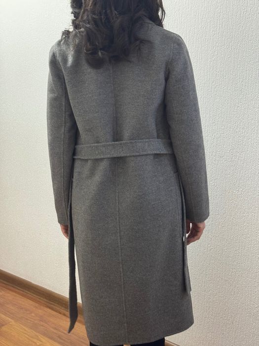 Продам пальто женское Massimo dutti