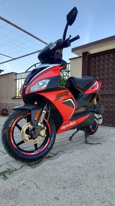 Aprilia SR  априлиа скутер
