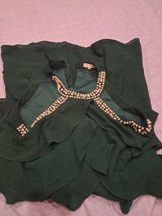 Различни дамски рокли