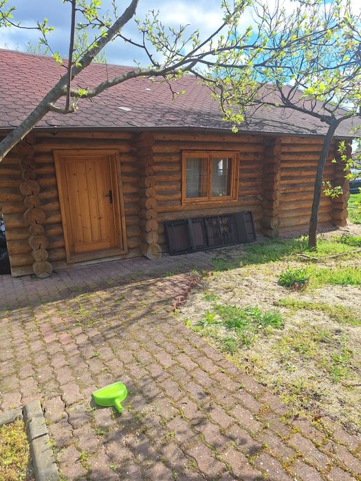 Vând cabană lemn rotund