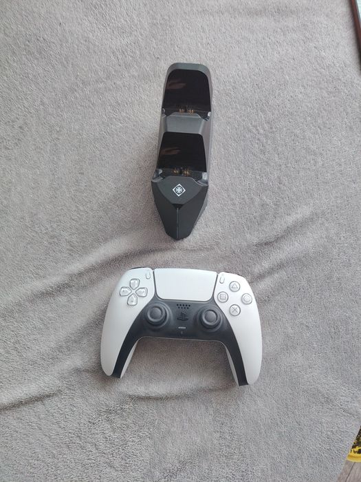 Maneta ps5 originala +  charging station sony controller ps5