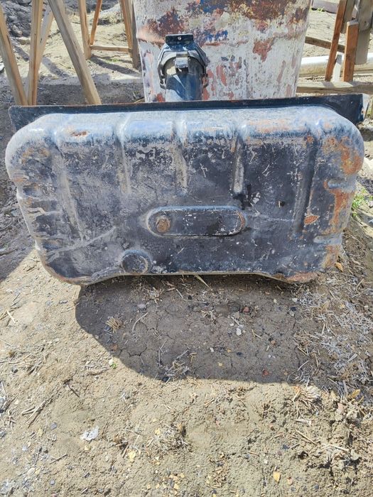 Продам топливный бак металлический