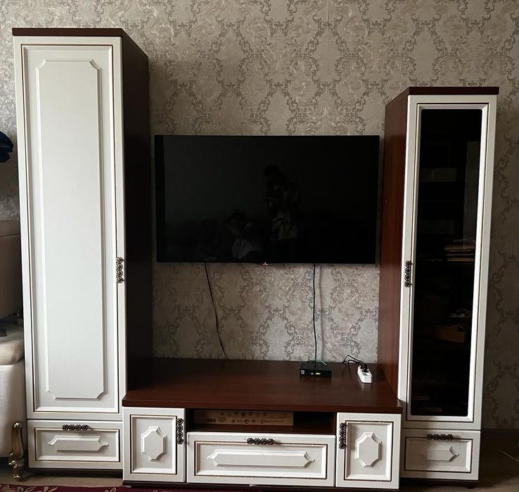 Продам тв тумба.