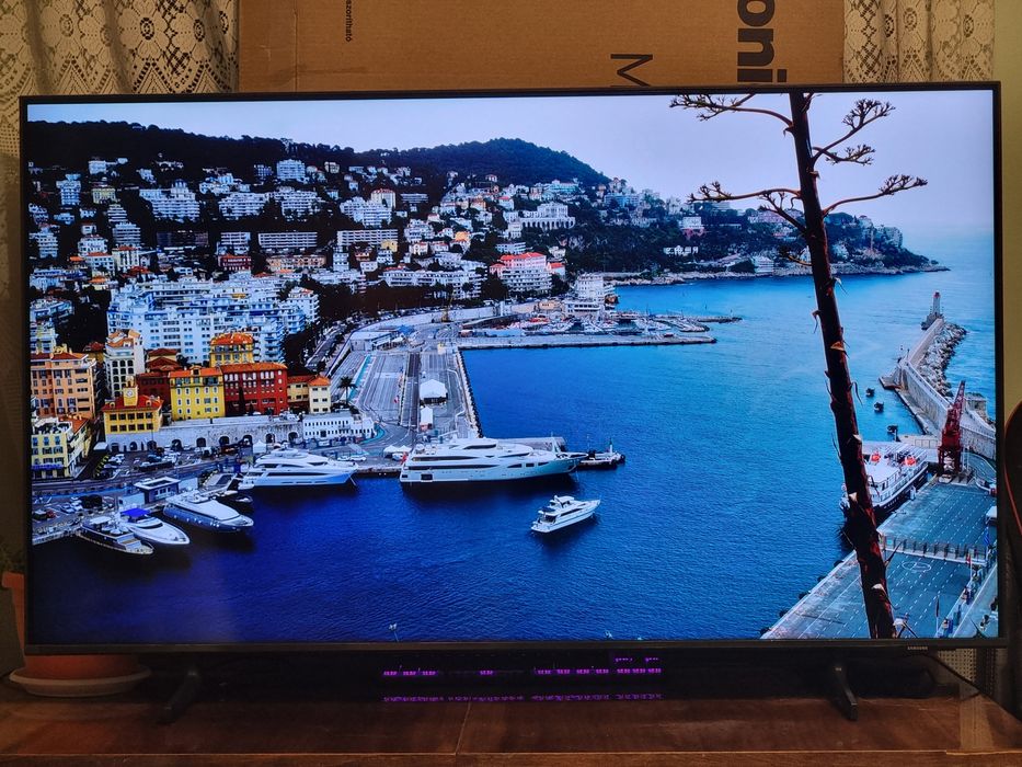 SMART Телевизор / Samsung - 50" - QLED , 4K , HDR10+ , DolbyAudio