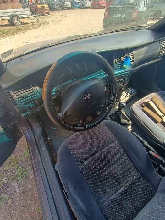 Opel Vectra B, an fabricație 1996, Benzină