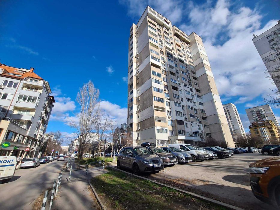 Тристаен апартамент под наем в ж.к. Борово