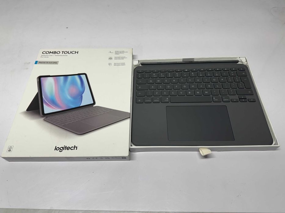 Клавиатура - Logitech Combo Touch iPad Pro 13-inch (M2)