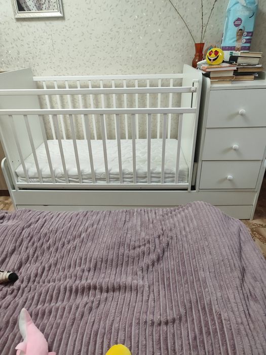 Продам детскую кроватку трансформер