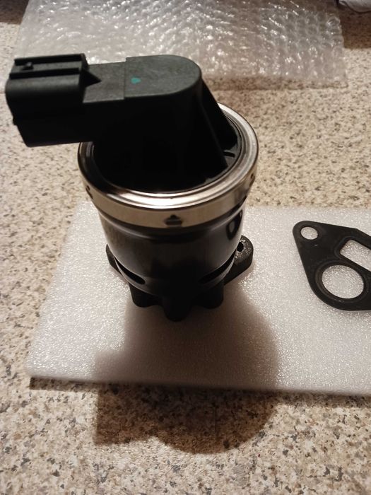 Продавам EGR клапан за  Хонда джаз 2008 г.