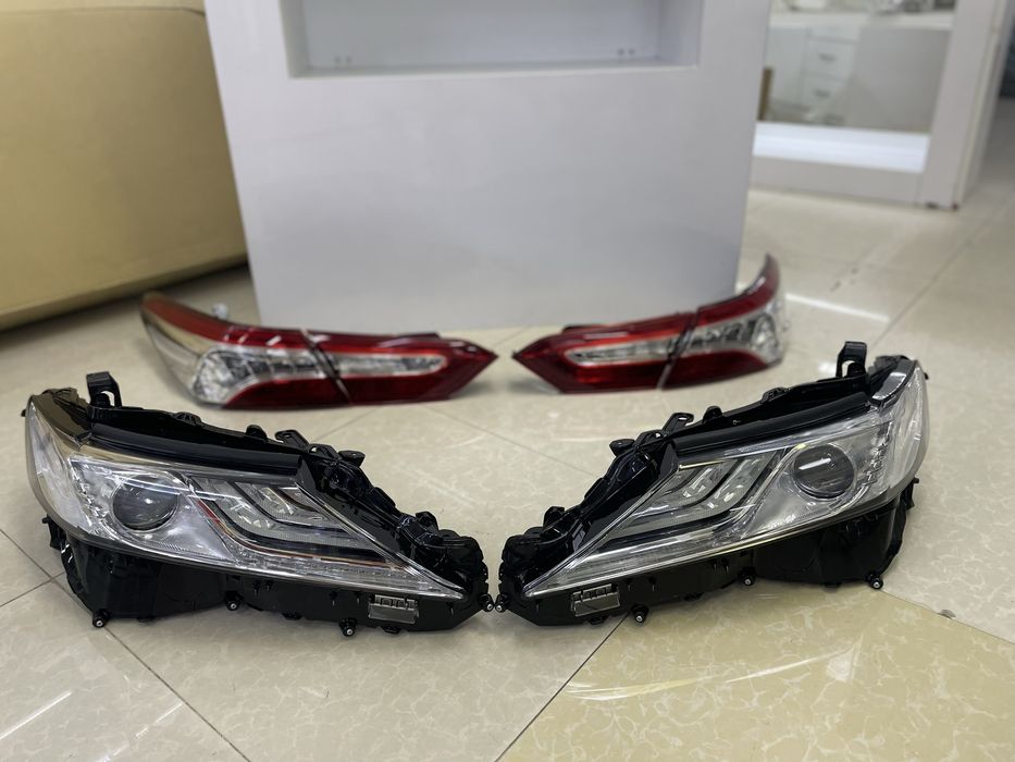 Фара на Toyota camry 70-75