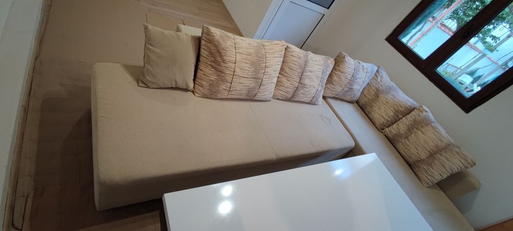 Ъглов диван + холна маса