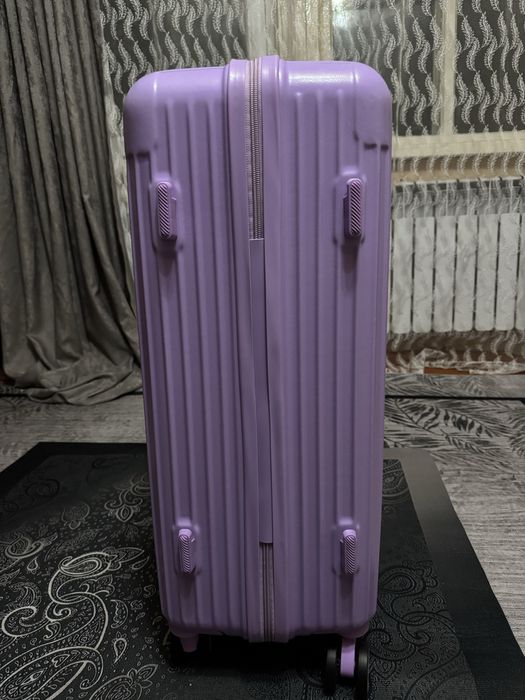 Чемодан сиреневый М
