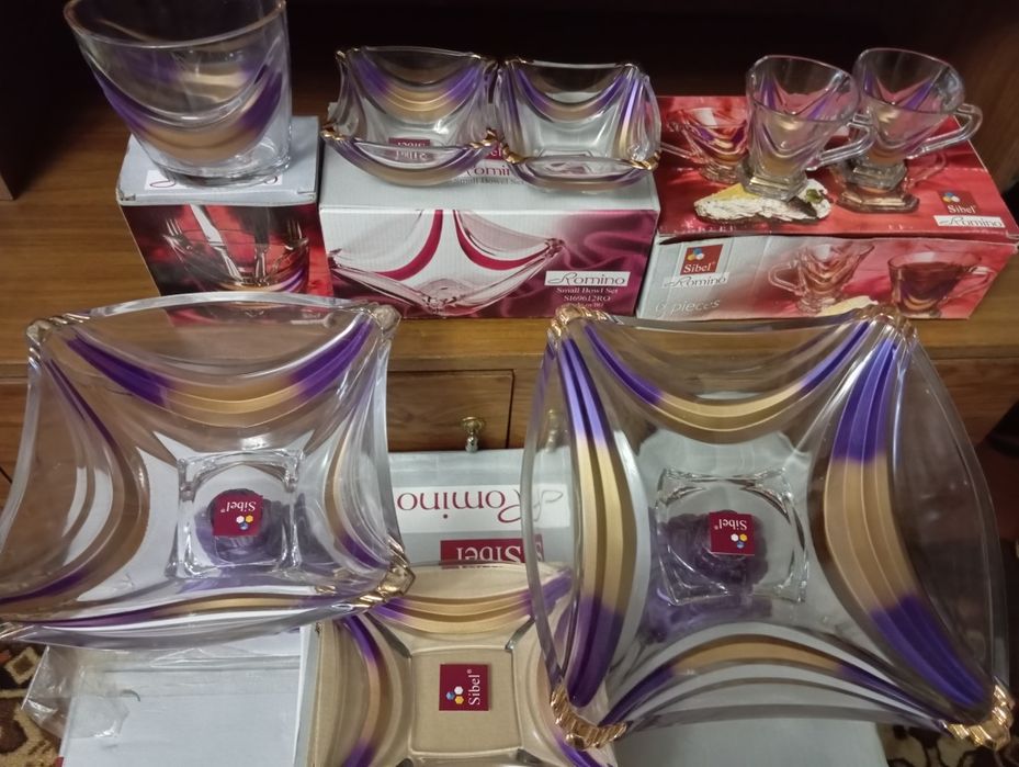 Набор посуды на 22 персон