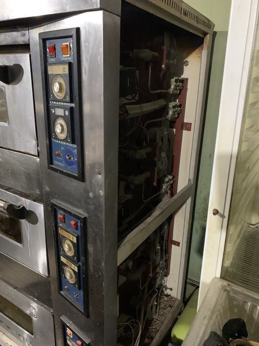 Духовка сотилади холати яхши газ билан ишлаеди ток билан хам