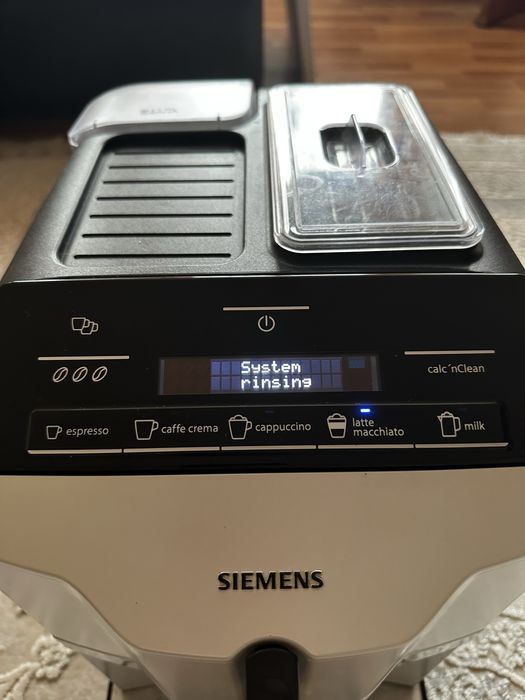 Espressor automat. Siemens EQ Series, cafea boabe