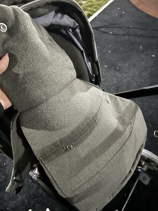 Коляска с люлькой