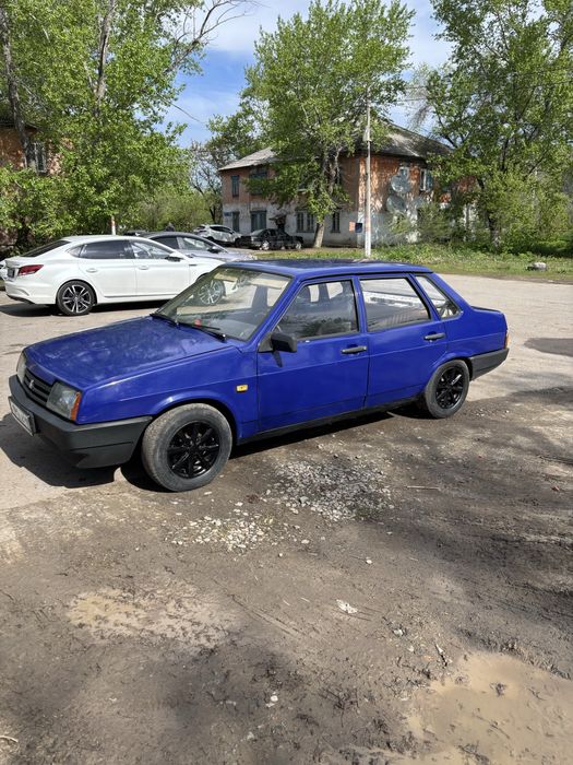 Продам машину ваз лада 21099