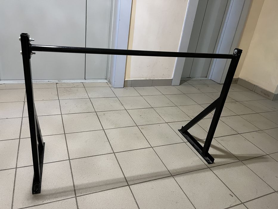 Турник настенный.