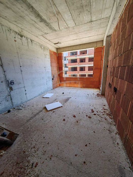 Продава се Двустаен апартамент в Пловдив, Остромила - 53 кв.м за 1684 €/кв.м - Снимка #3