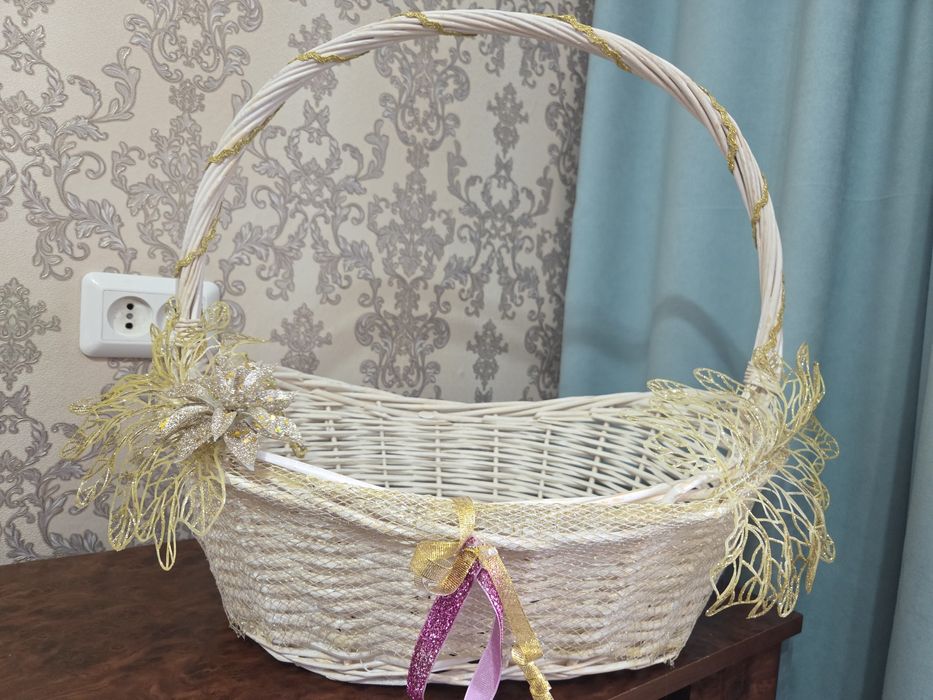 Продам корзины праздничные для тоя