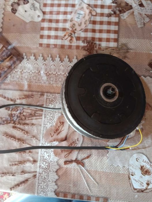 Niste piese de trotinete electrice