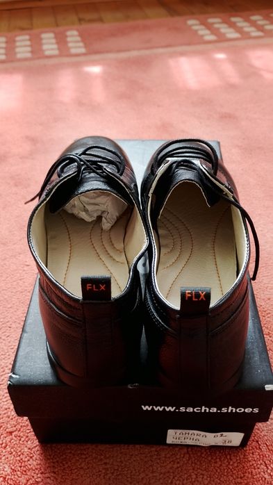 Италиански кожени обувки за тесен крак