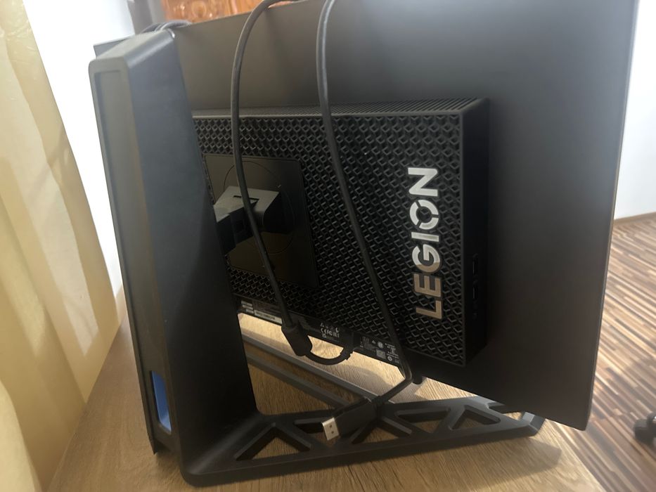 Monitor Lenovo y25-30 240hz 0.5ms