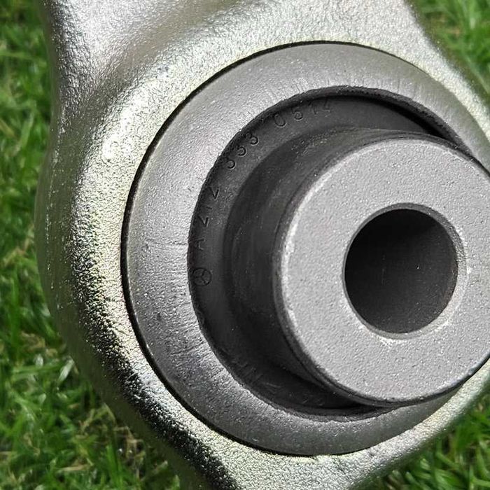 Поперечный рычаг Mercedes E W212 перед. лев.