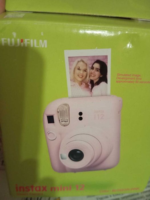 Фотоаппарат FUJIFILM Instax mini 12