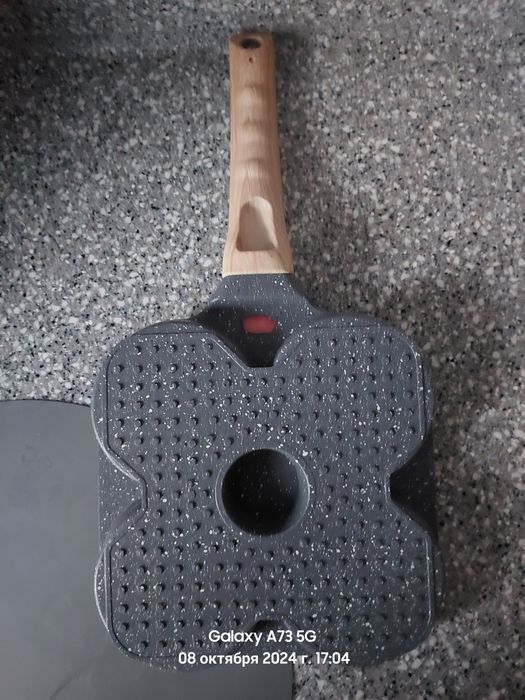 Продам новую сковороду