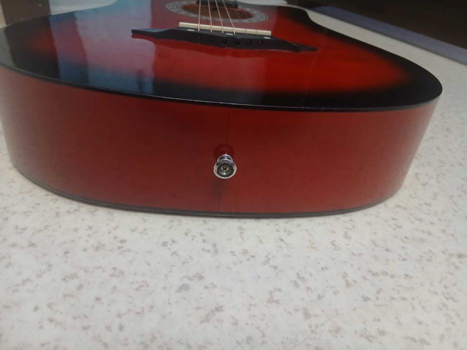 Продам Гитару 15000