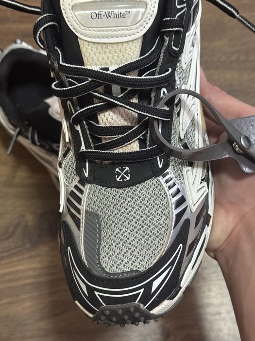 off white be right back grey