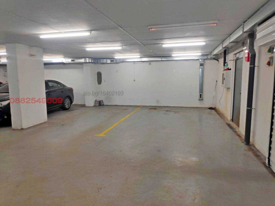 Дава се под наем Гараж / Паркомясто в София, Център - 22 кв.м за 114.75 € - Снимка #1