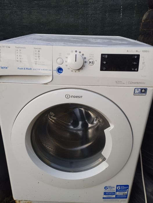 mașină de spălat rufe Indesit
