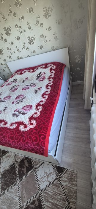Продам двуспальную кровать  200×180