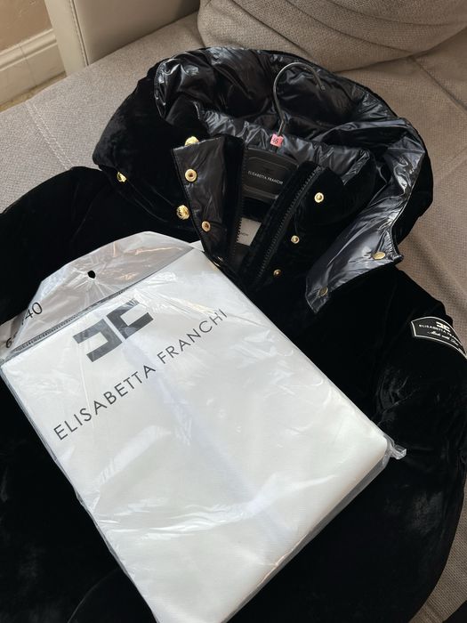 Яке- Elisabetta Franci