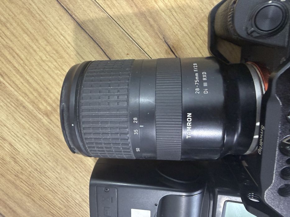 Sony a7 III bundle ( obiectiv tamron 28-75 , stative + blitz godox , trepied )