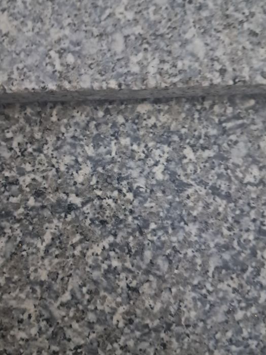 Гранит сотилади янги